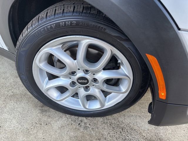 Used 2016 MINI Cooper 4-Door Hardtop image 32