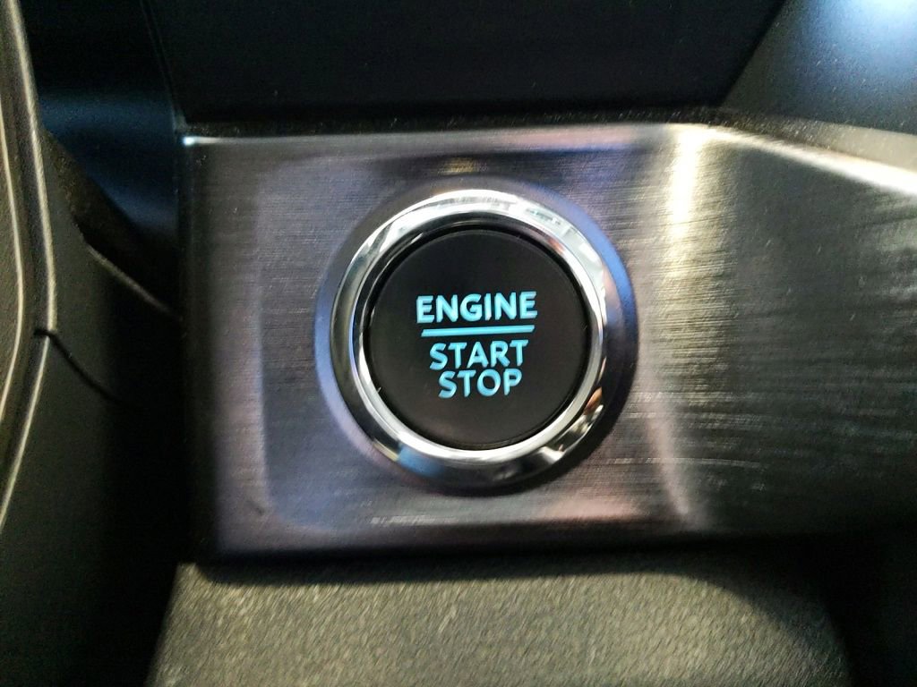 Used 2023 Ford F250 Lariat w/ Sport Appearance Package AWD/4WD image 28