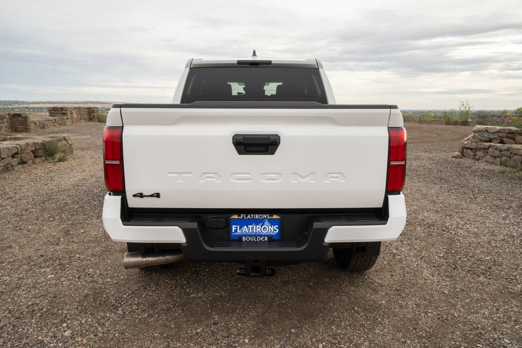 Used 2025 Toyota Tacoma TRD Off-Road AWD/4WD image 6