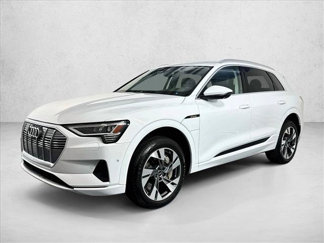Used 2022 Audi e-tron Premium Plus w/ Premium Plus Package AWD/4WD image 3