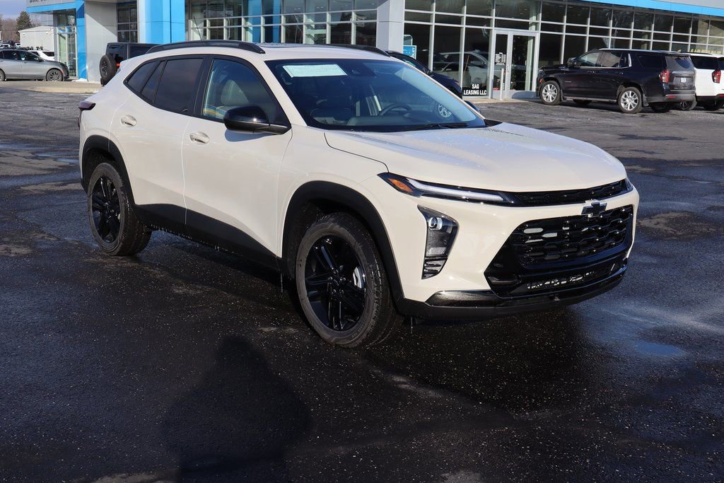 New 2026 Chevrolet Trax ACTIV w/ Sunroof Package image 2