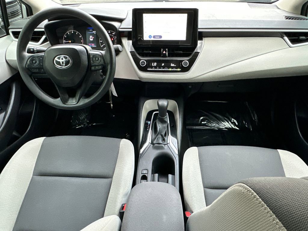 Used 2025 Toyota Corolla LE image 8