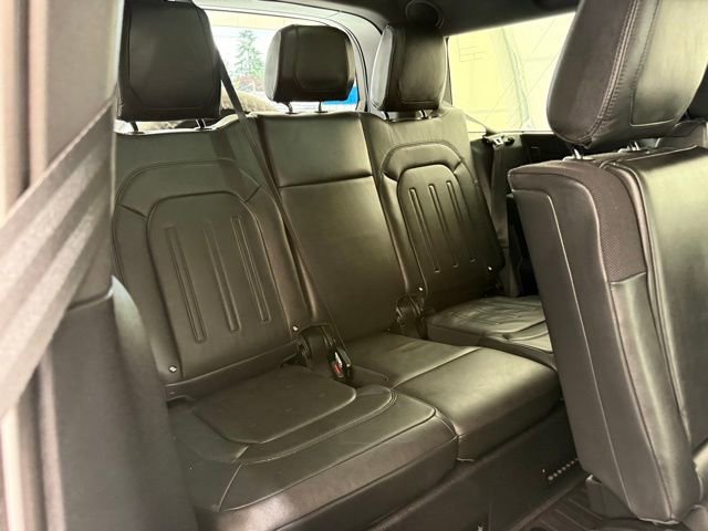Used 2023 Land Rover Defender 130 X AWD/4WD image 29