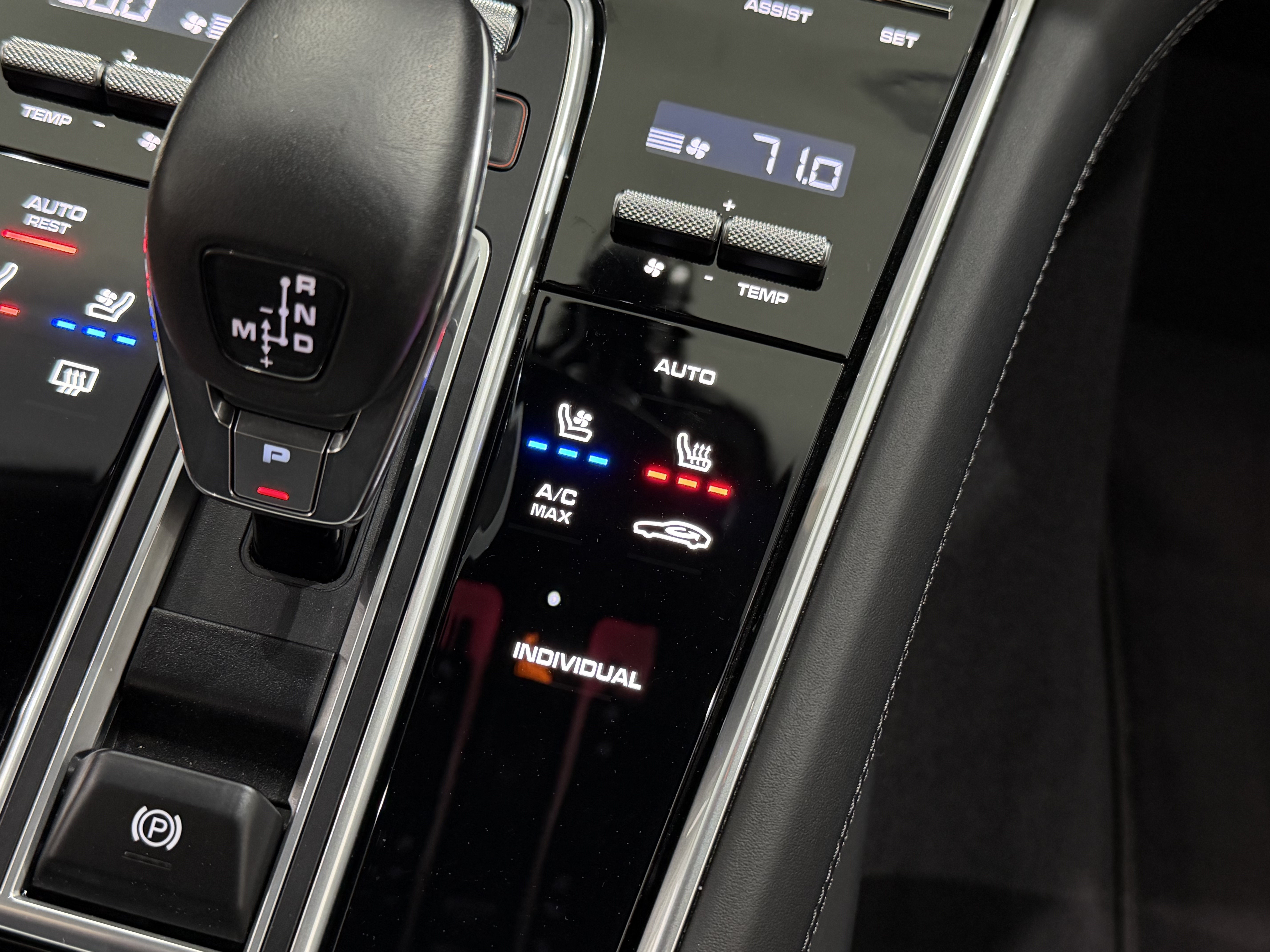 Certified 2023 Porsche Panamera 4 Platinum Edition AWD/4WD image 42