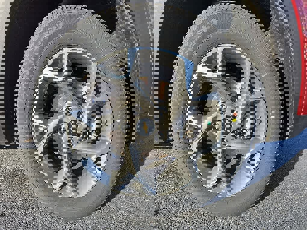 Used 2025 Chevrolet Trax LT w/ Driver Confidence Package image 23