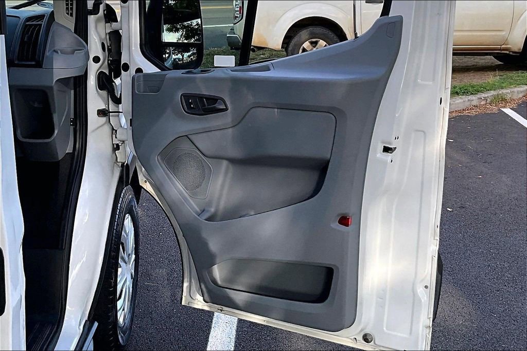 Used 2016 Ford Transit 150 XLT image 19