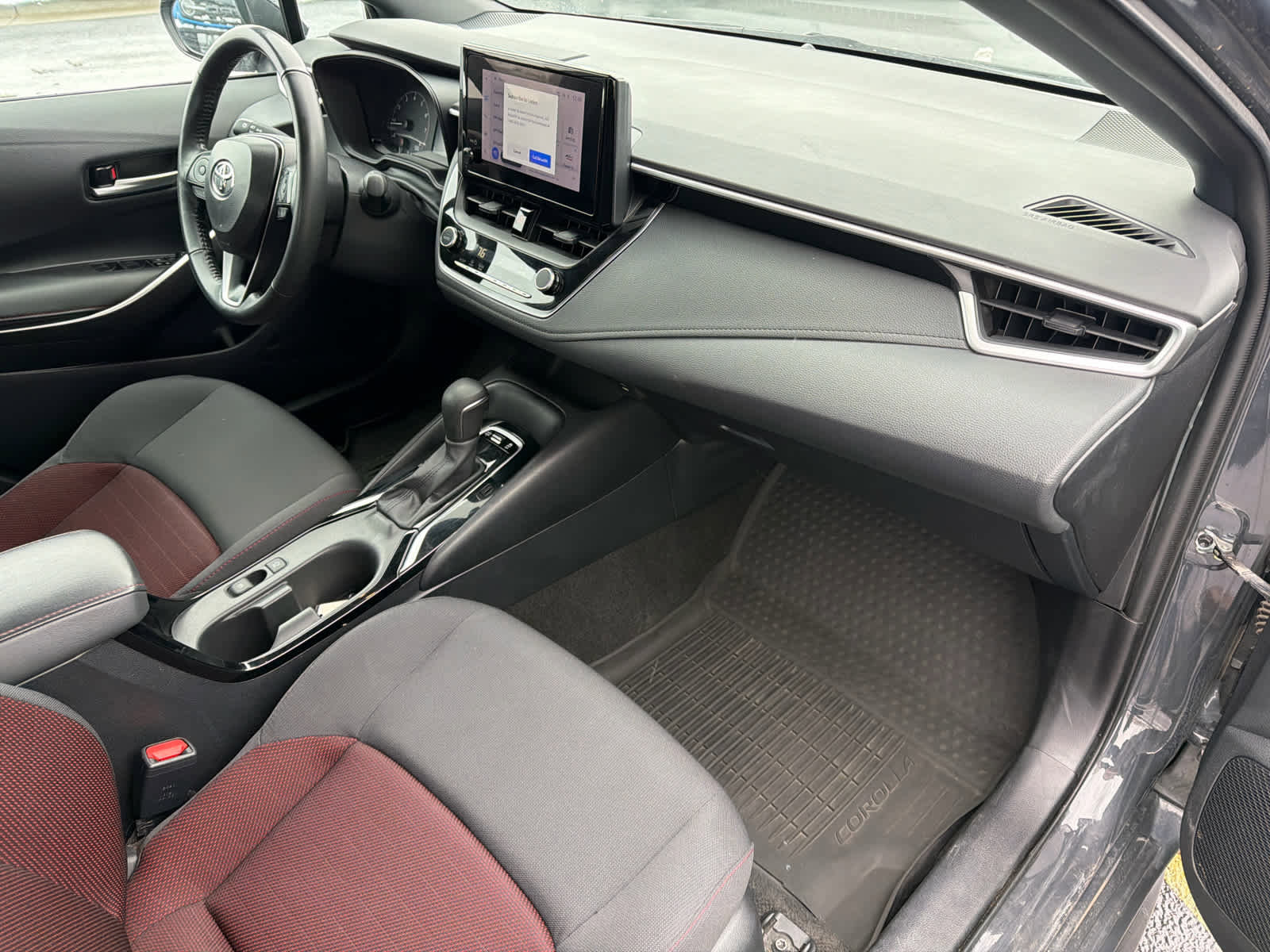 Used 2024 Toyota Corolla SE image 12