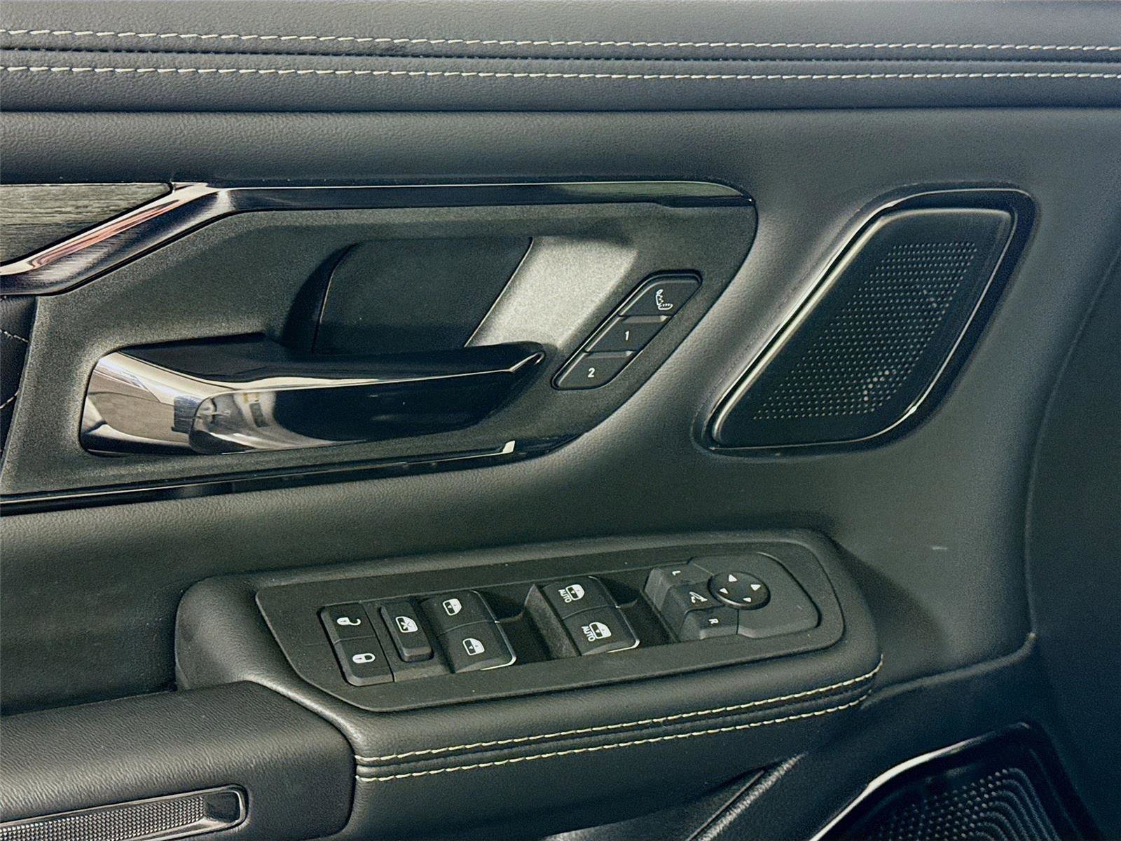 Used 2025 RAM 1500 Limited image 12