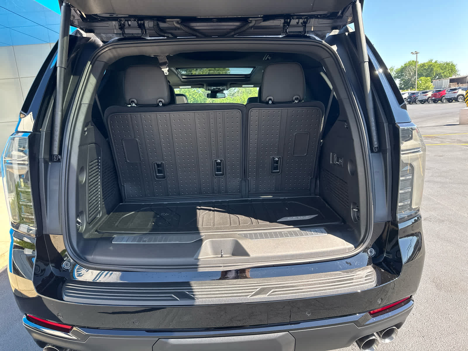 New 2026 Chevrolet Tahoe RST w/ Comfort Package AWD/4WD image 16