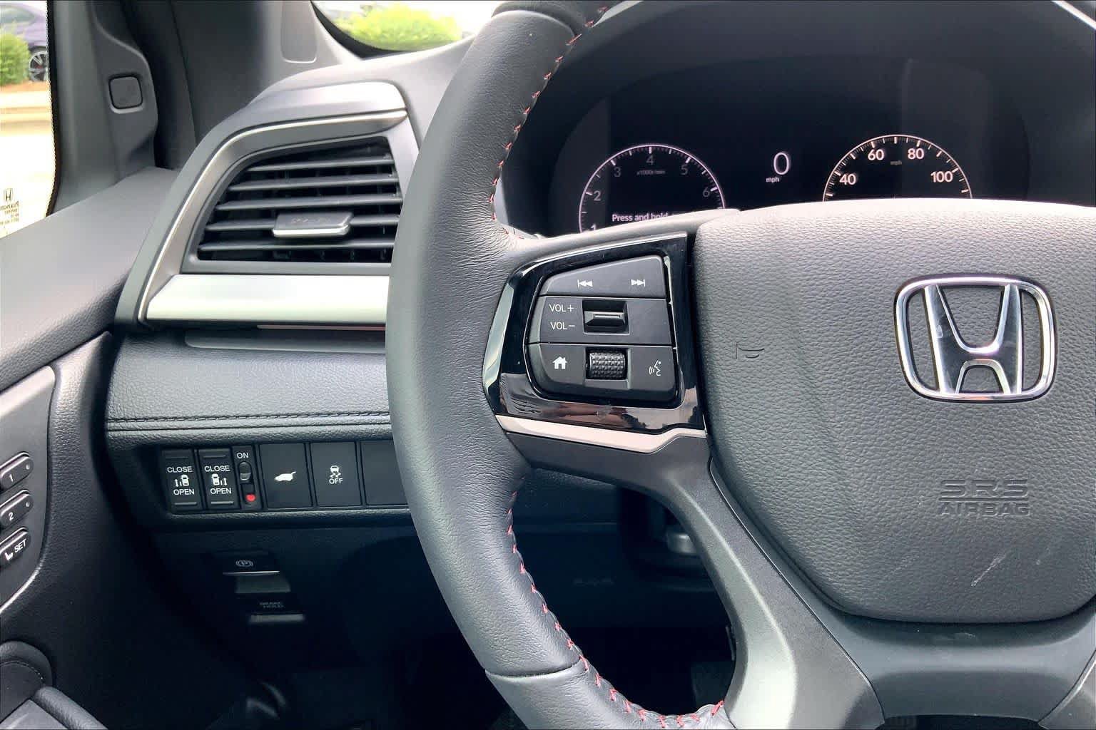 Used 2026 Honda Odyssey Sport-L image 24