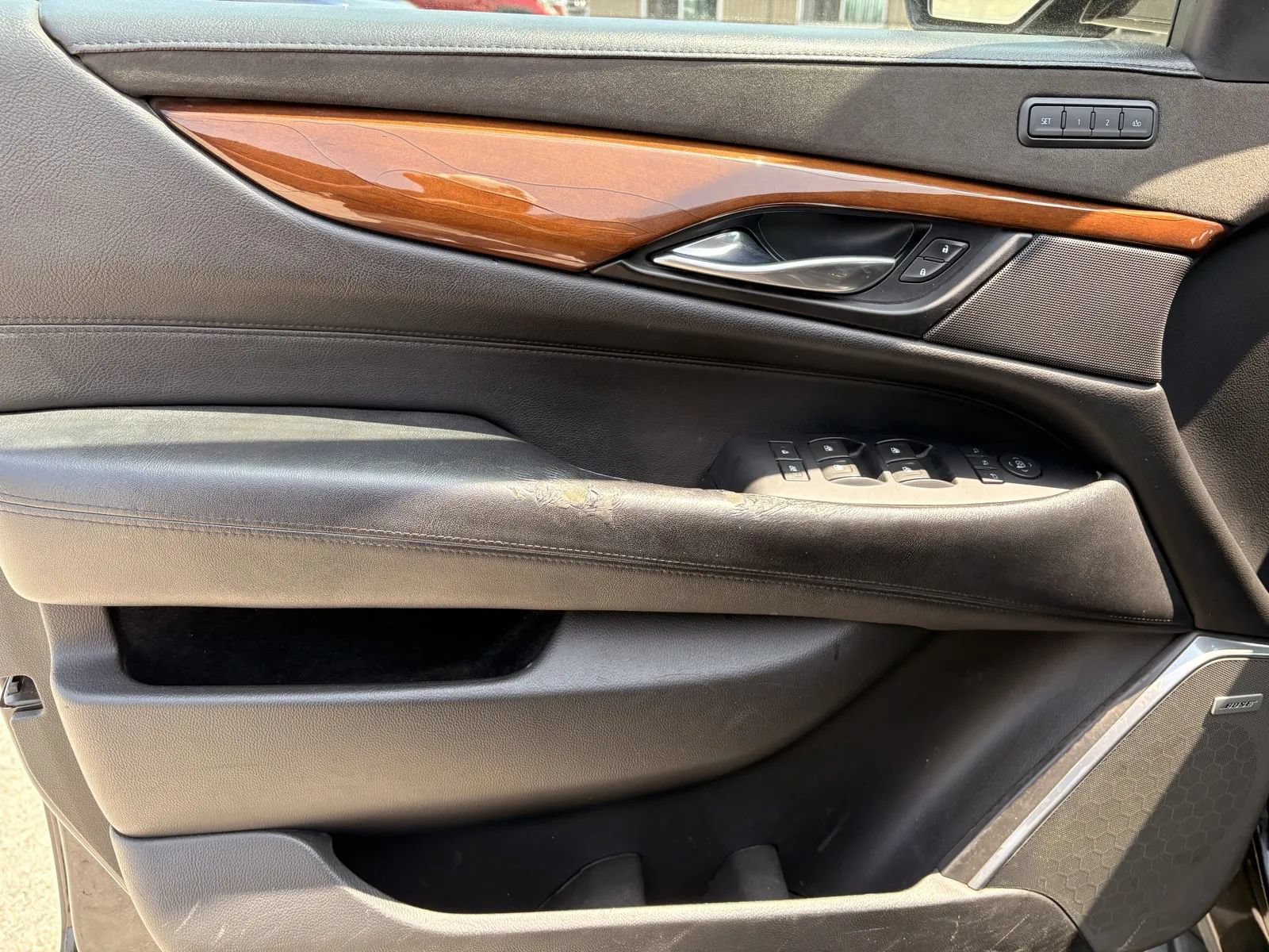 Used 2019 Cadillac Escalade ESV Luxury RWD image 12