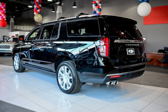Used 2024 Chevrolet Suburban High Country AWD/4WD image 7