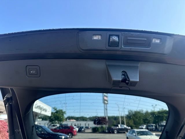 Used 2024 Buick Envista Sport Touring w/ Convenience II Package FWD image 22