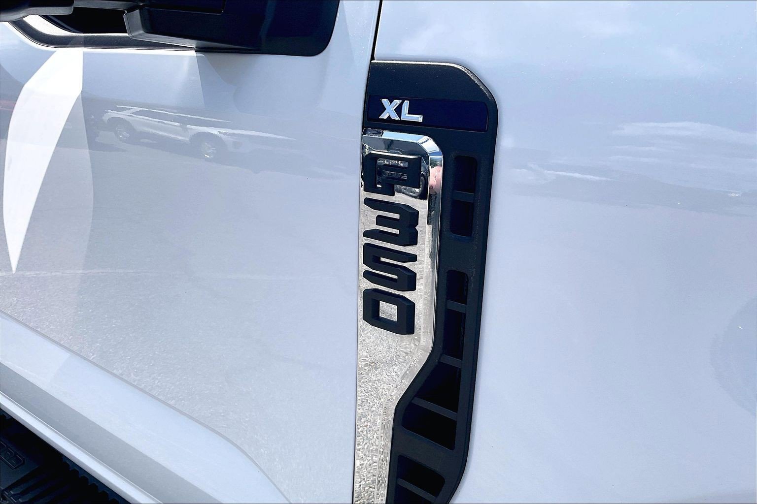 Used 2024 Ford F350 XL w/ XL Chrome Package RWD image 8