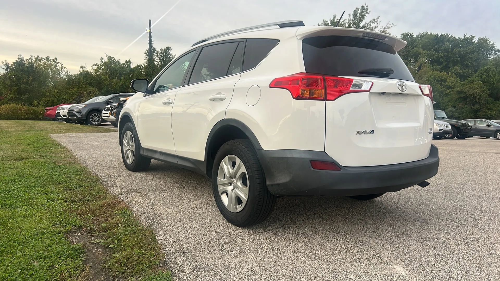 Used 2015 Toyota RAV4 LE image 12
