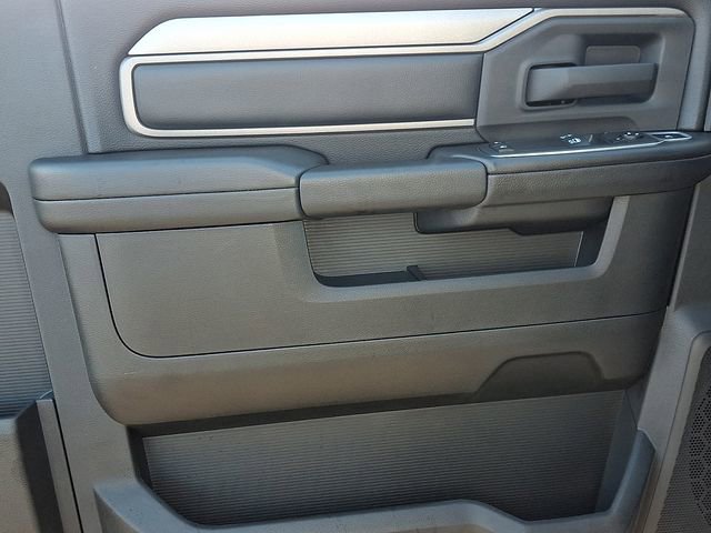 Used 2024 RAM 2500 Tradesman w/ Chrome Appearance Group image 12