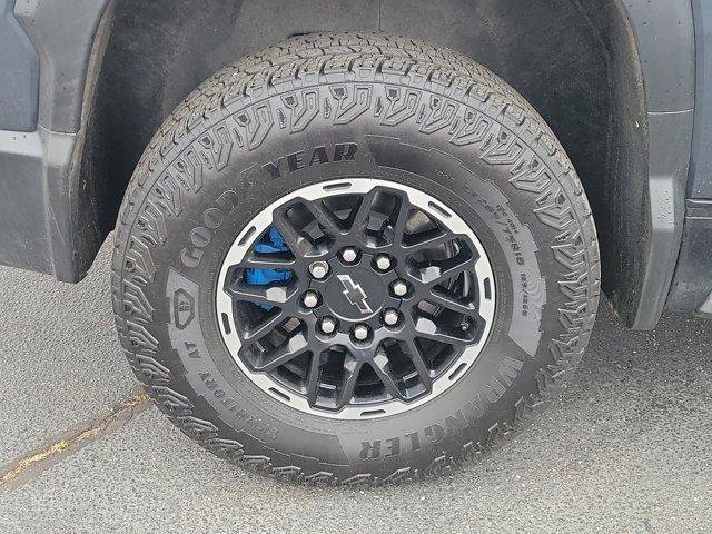 Used 2026 Chevrolet Silverado EV Trail Boss w/ Plus Package AWD/4WD image 5