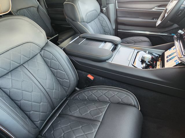 New 2026 Jeep Grand Wagoneer Summit AWD/4WD image 9