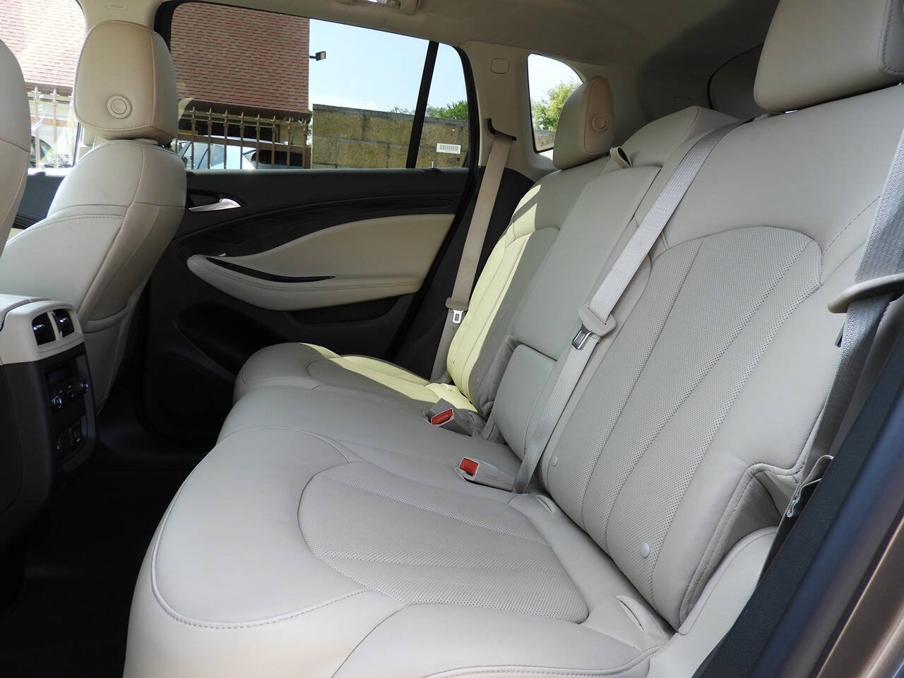 Used 2019 Buick Envision Essence AWD/4WD image 22