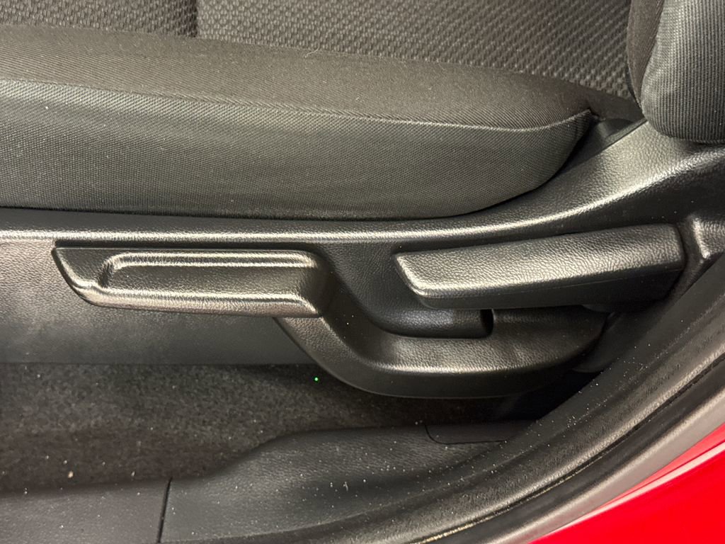 Used 2018 Honda HR-V EX image 23