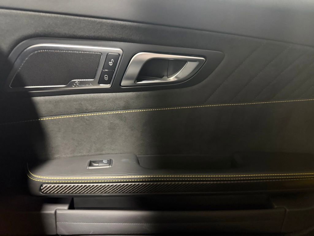 Used 2020 Mercedes-Benz AMG GT R image 23