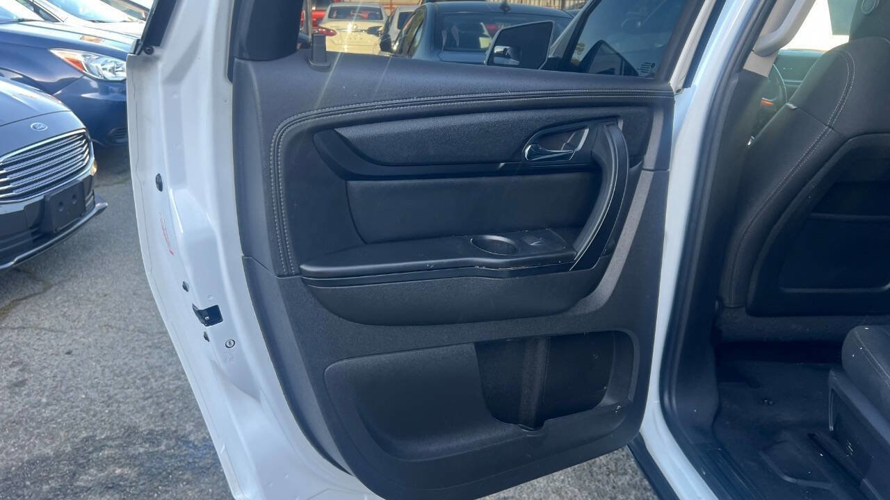 Used 2016 Chevrolet Traverse LT image 24