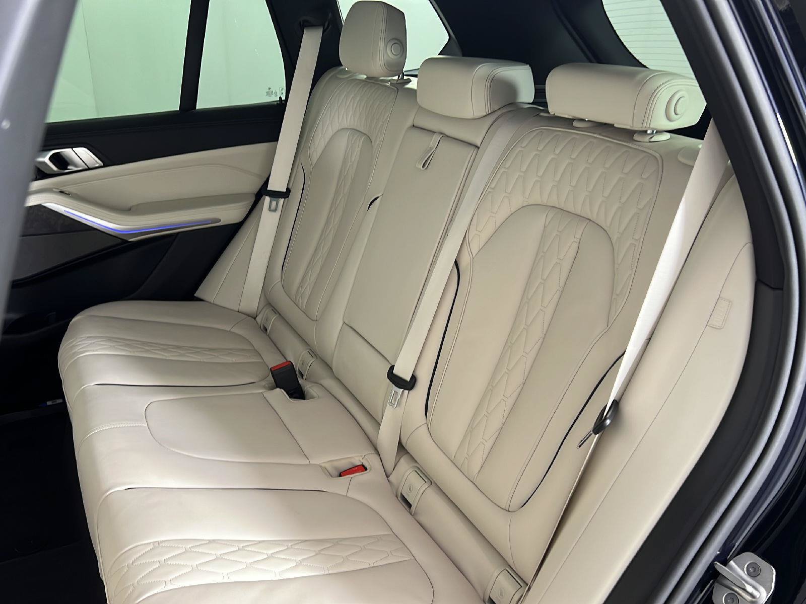 New 2026 BMW X5 xDrive40i w/ M Sport Package AWD/4WD image 18