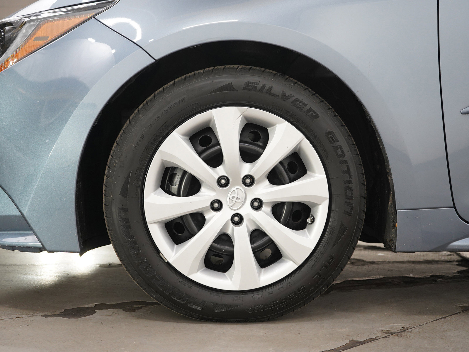 Used 2023 Toyota Corolla LE image 27