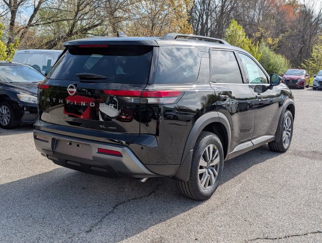 New 2026 Nissan Pathfinder SL AWD/4WD image 2