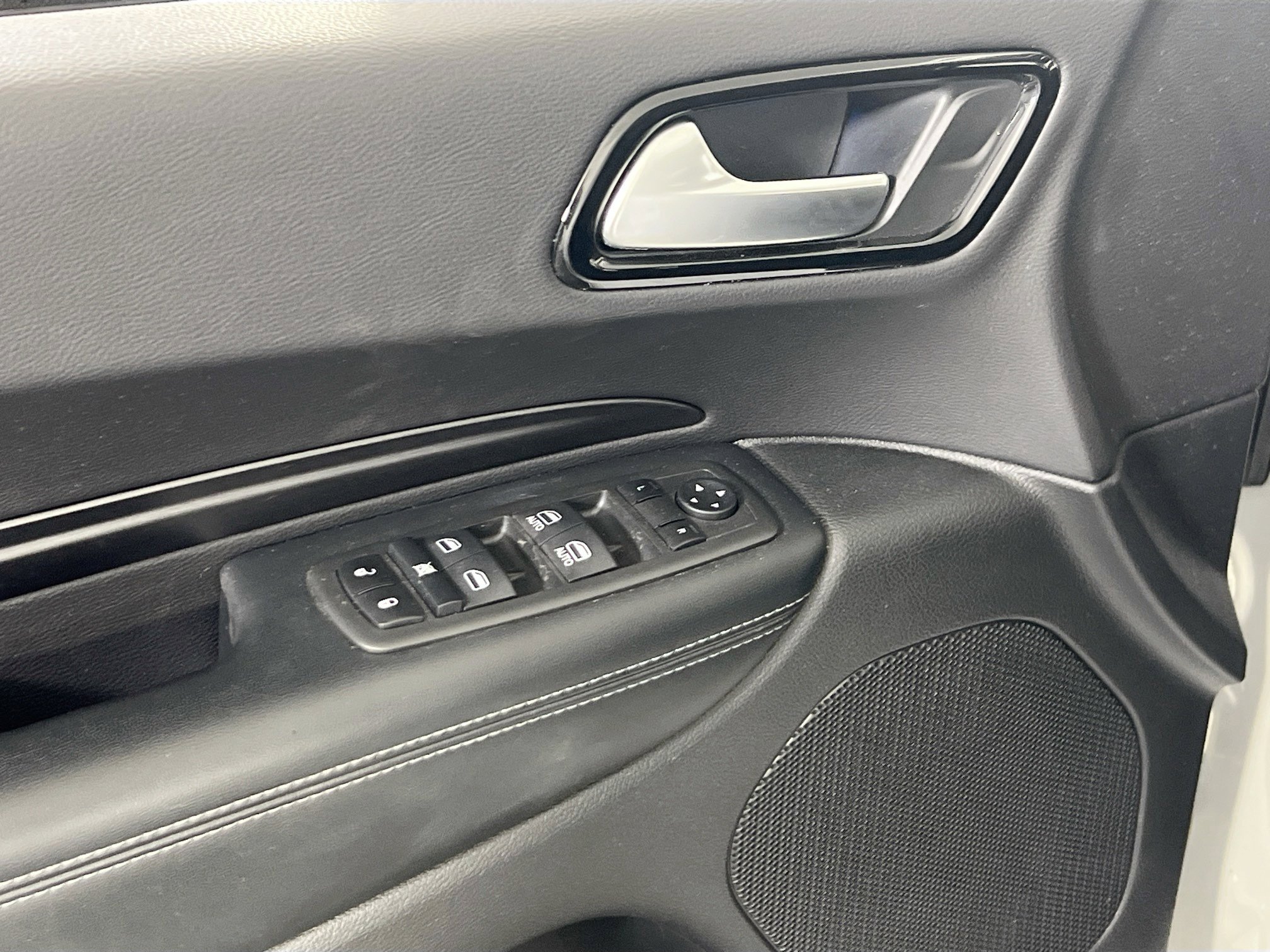 Used 2022 Dodge Durango SXT w/ Anodized Platinum Package image 17