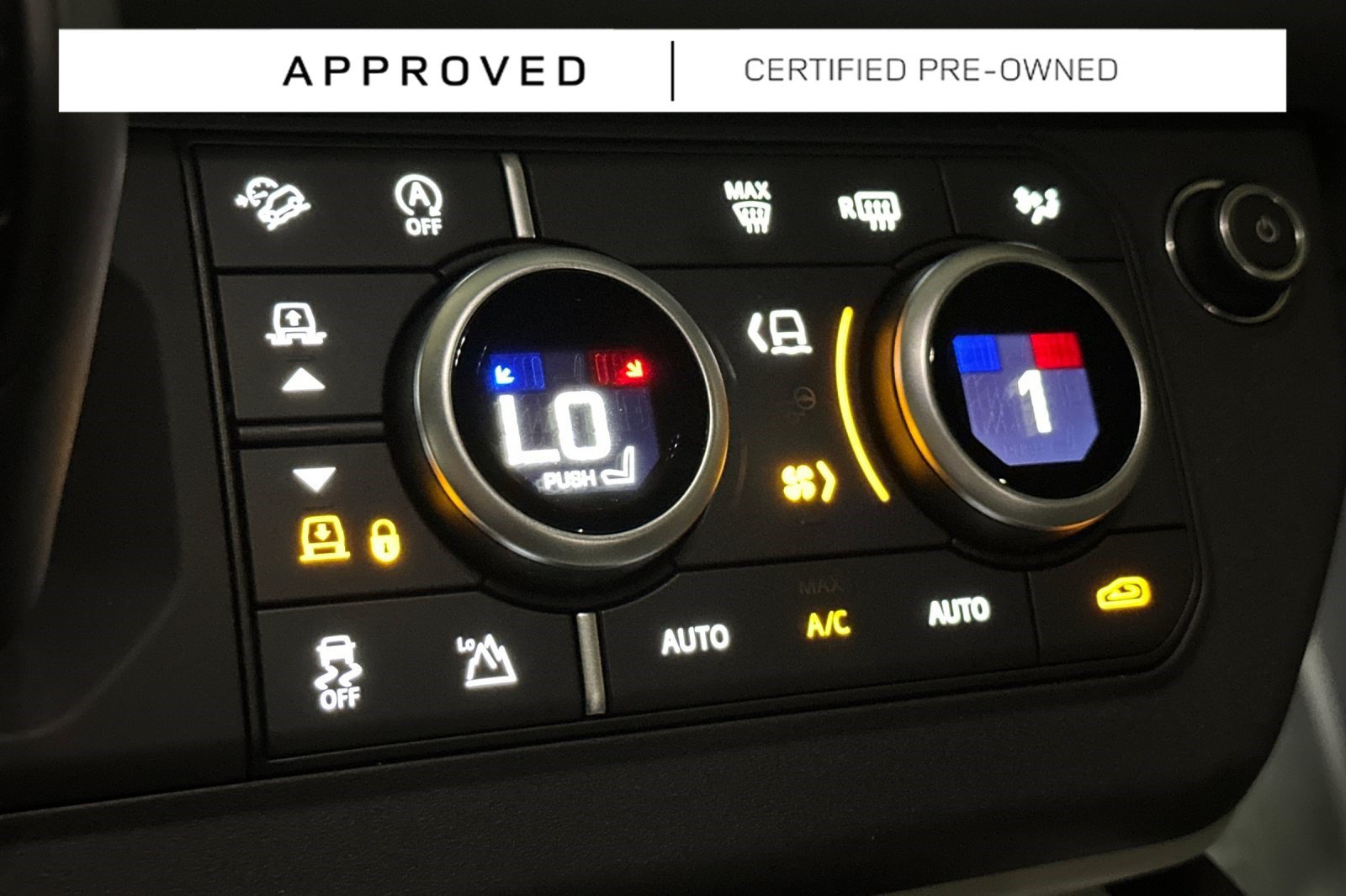 Used 2025 Land Rover Defender 130 X-Dynamic SE AWD/4WD image 19