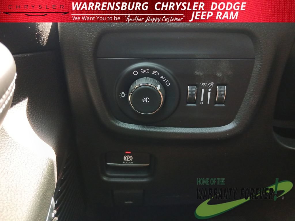 Used 2021 Jeep Grand Cherokee L Overland w/ Advanced Protech Group III AWD/4WD image 34