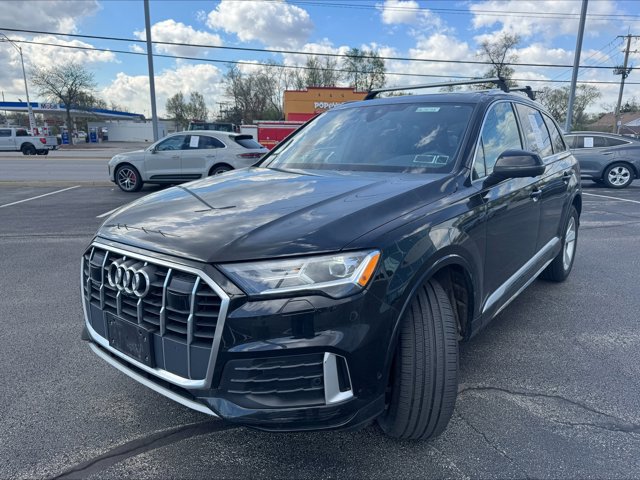 Used 2023 Audi Q7 2.0T Premium w/ Convenience Package AWD/4WD image 2