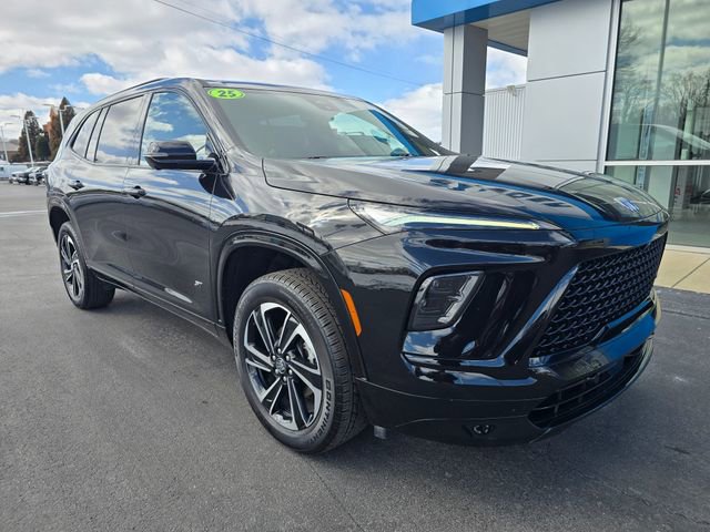 Used 2025 Buick Enclave Sport Touring image 1