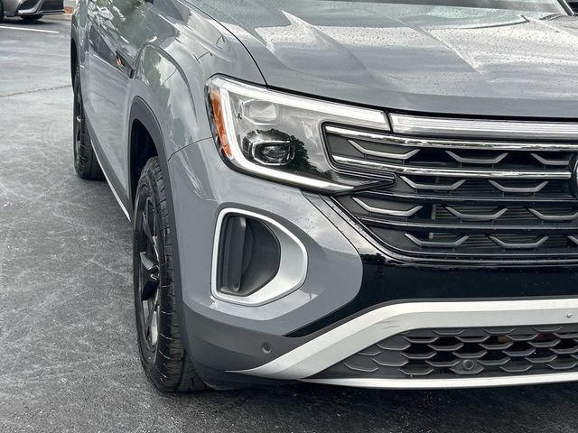 Used 2024 Volkswagen Atlas Peak Edition SE AWD/4WD image 10