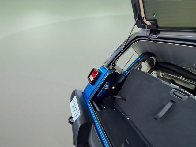 Used 2025 Jeep Wrangler Sport AWD/4WD image 31