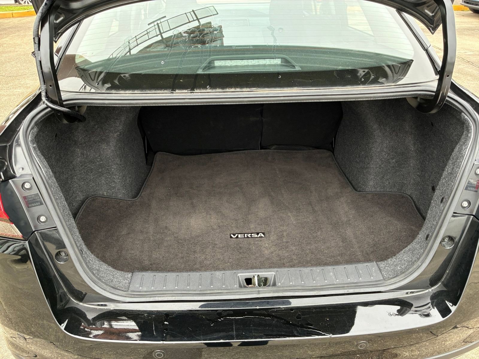 Used 2025 Nissan Versa SV image 23