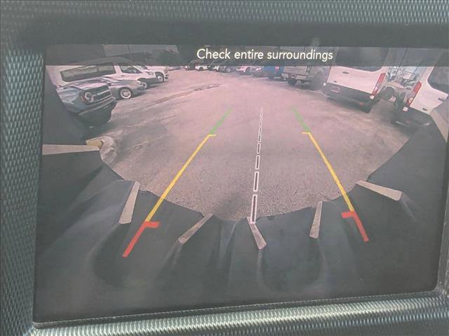 Used 2018 Jeep Wrangler Unlimited Sahara image 12