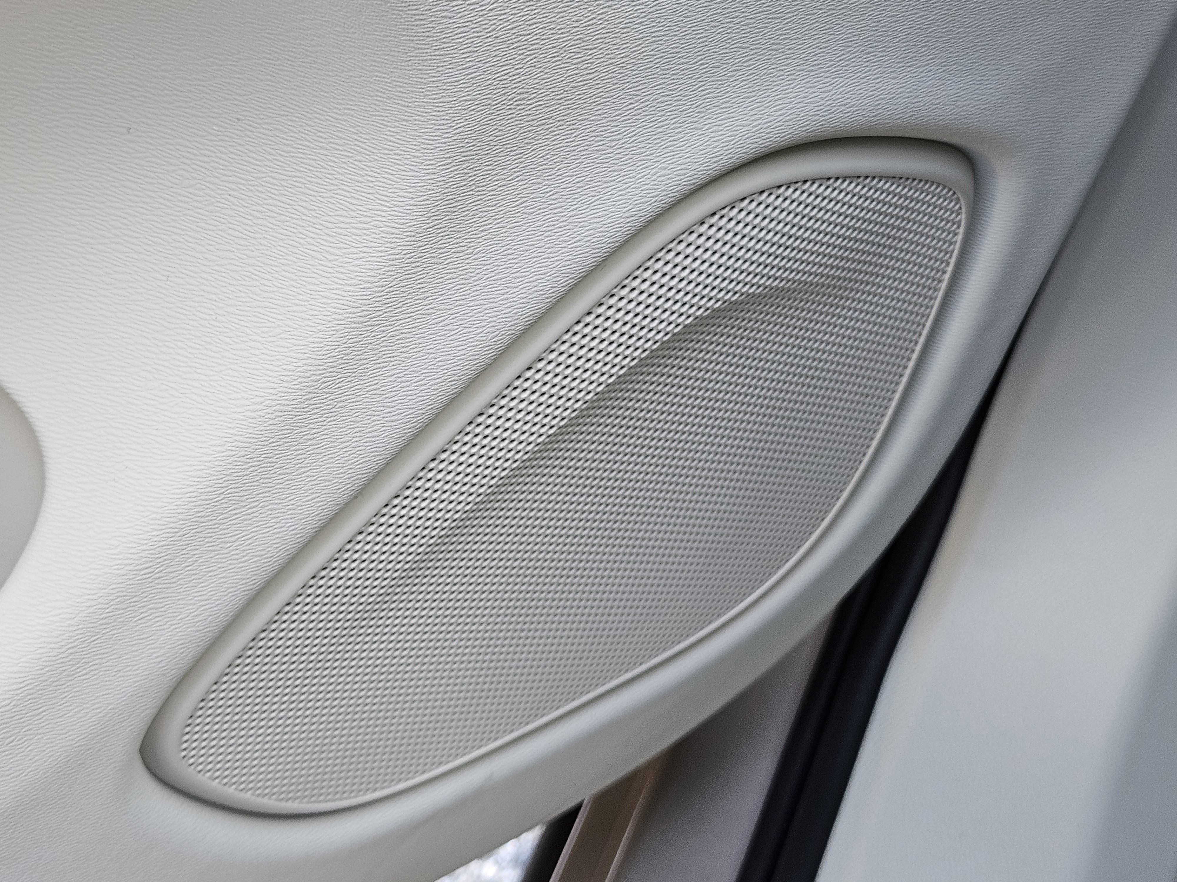 New 2025 Volvo XC60 B5 Plus w/ Protection Package Premier image 20