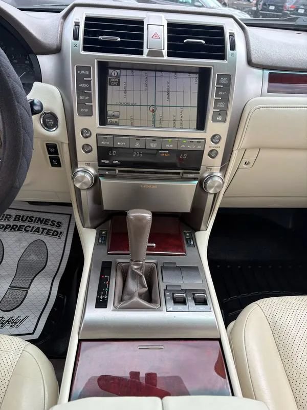 Used 2010 Lexus GX 460 w/ Comfort Plus Pkg AWD/4WD image 33