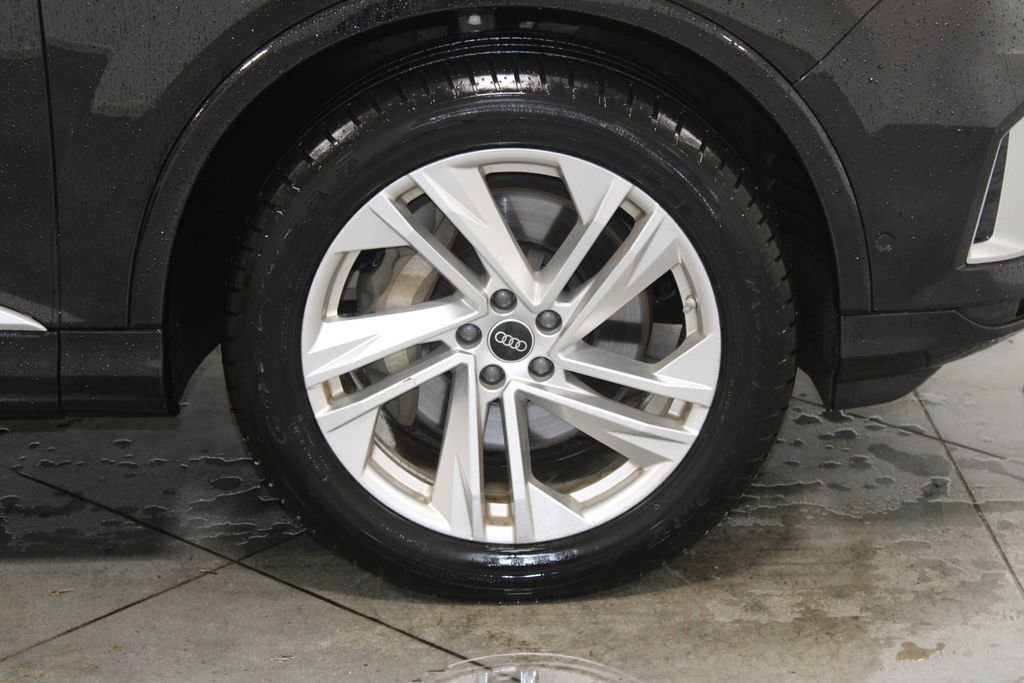 Used 2023 Audi Q7 3.0T Premium Plus image 12