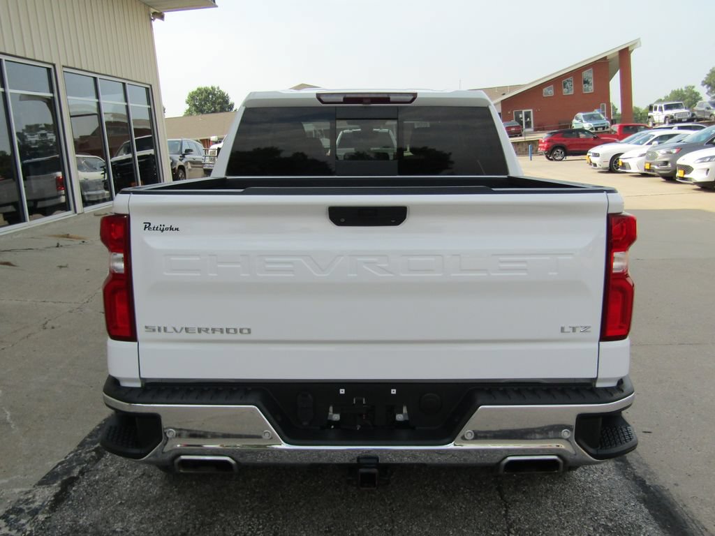 Used 2019 Chevrolet Silverado 1500 LTZ AWD/4WD image 4