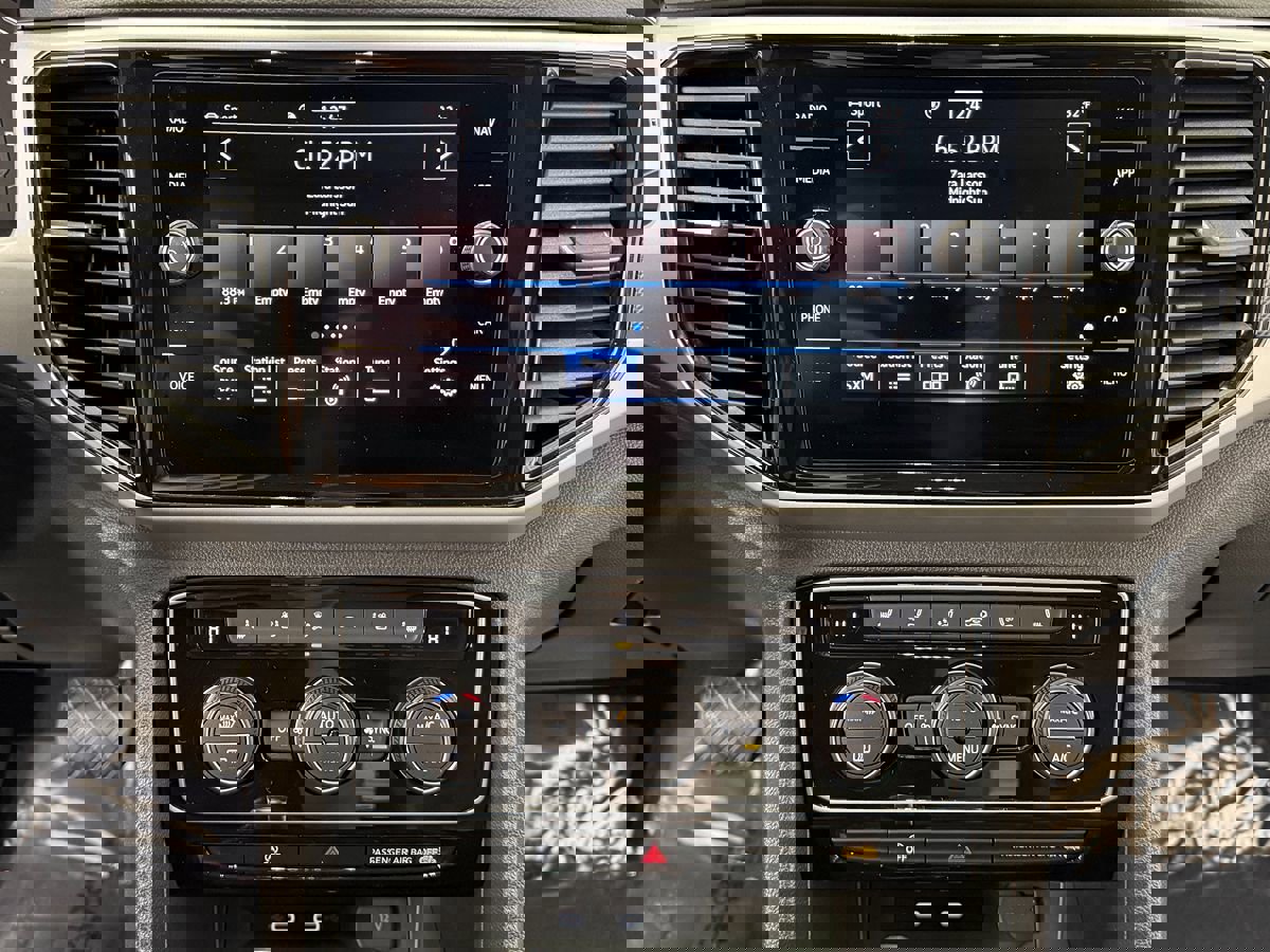 Used 2021 Volkswagen Atlas Cross Sport SEL Premium image 21