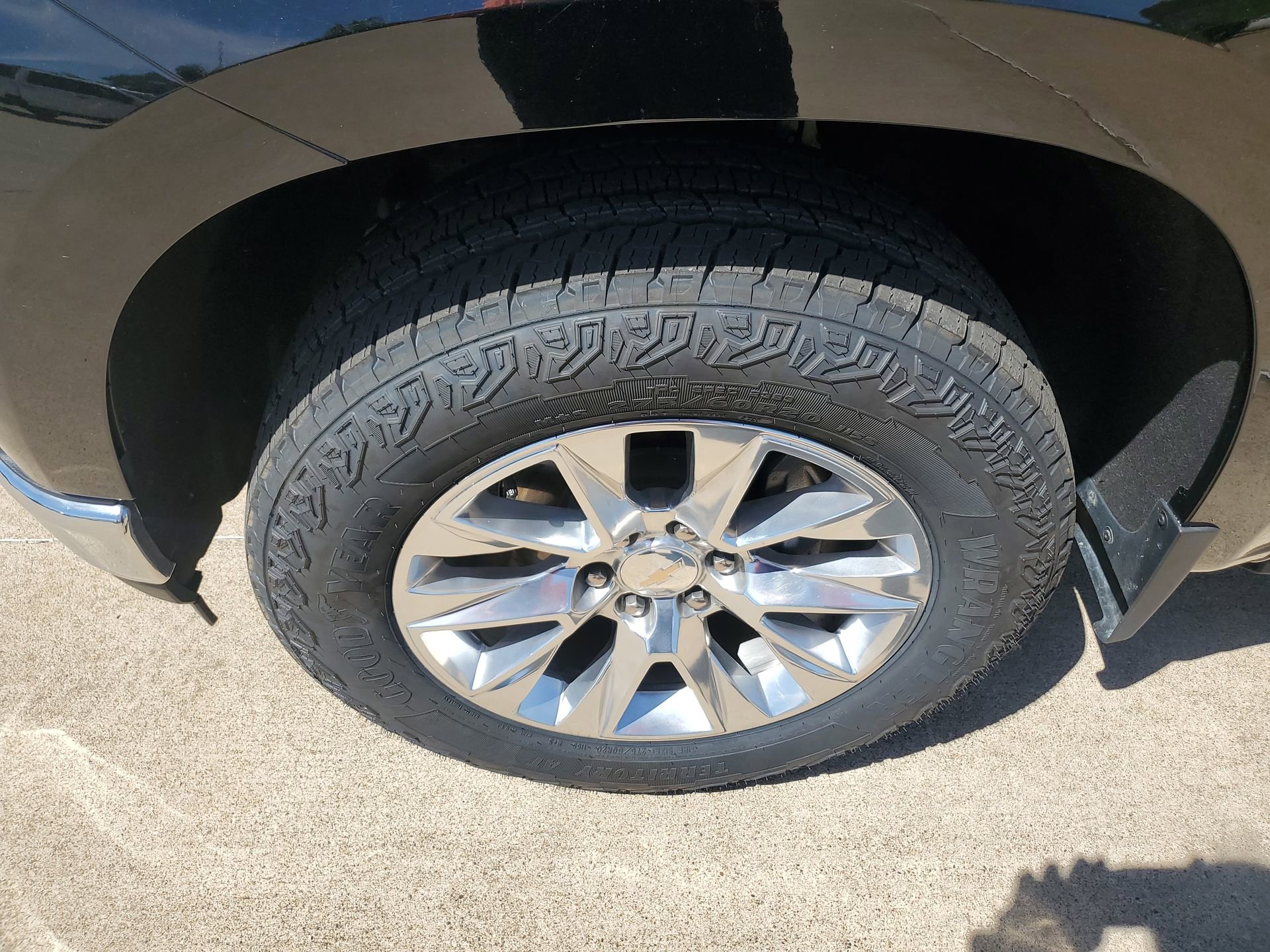 Used 2022 Chevrolet Silverado 1500 LTZ AWD/4WD image 38