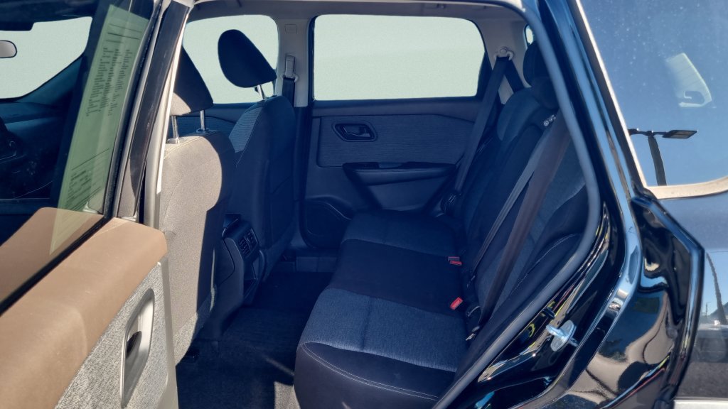 Used 2022 Nissan Rogue S FWD image 10