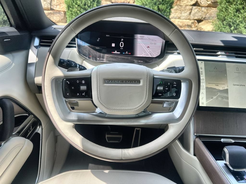 New 2026 Land Rover Range Rover Long Wheelbase SE AWD/4WD image 23