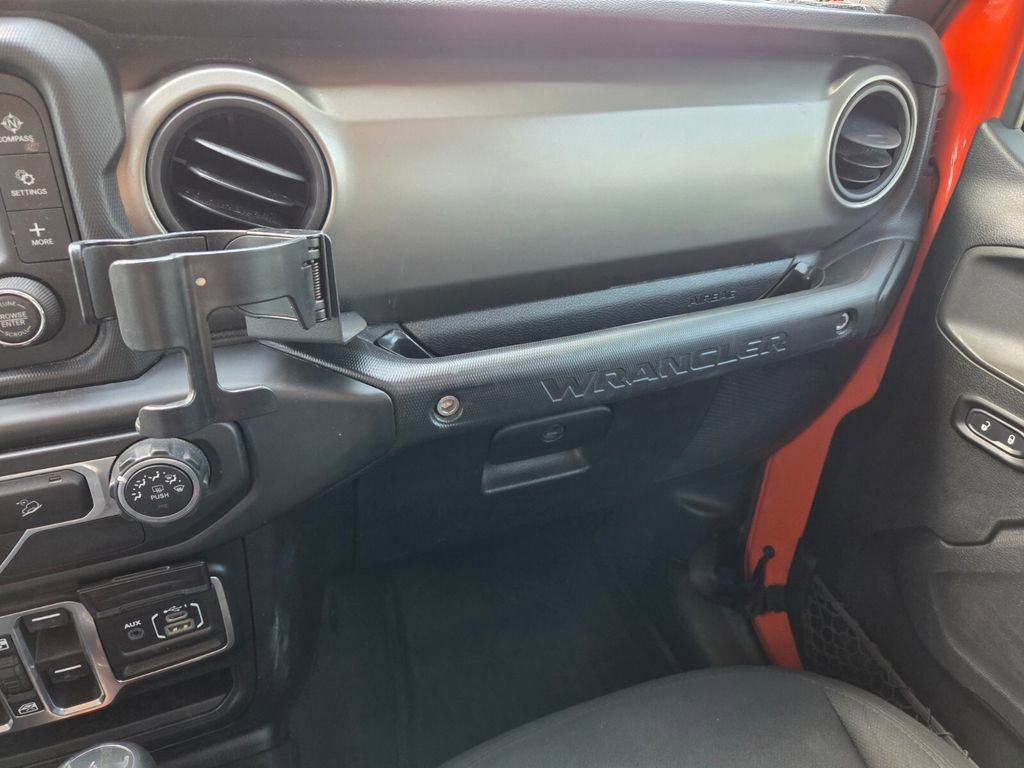 Used 2018 Jeep Wrangler Unlimited Sport S AWD/4WD image 25