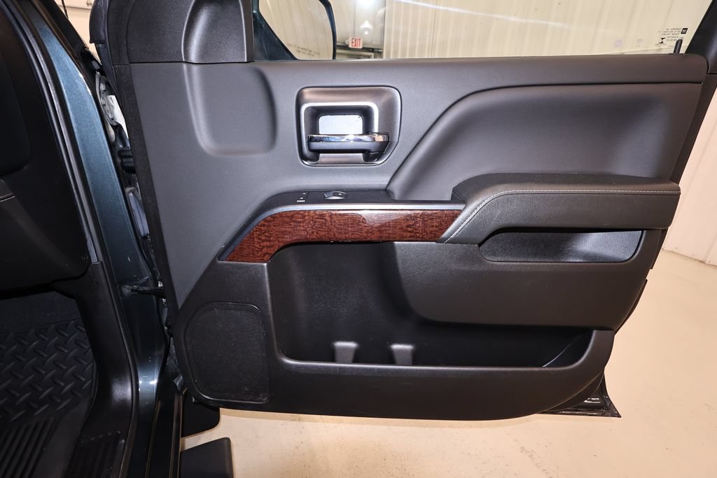 Used 2019 GMC Sierra 1500 SLE w/ SLE Value Package AWD/4WD image 18