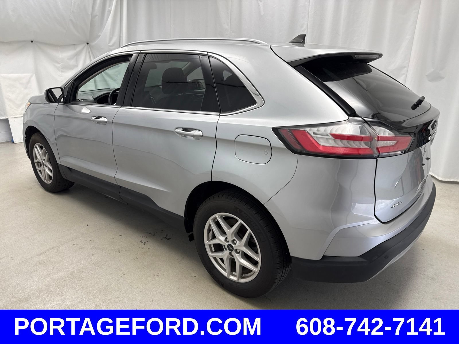 Certified 2024 Ford Edge SEL w/ Convenience Package AWD/4WD image 4