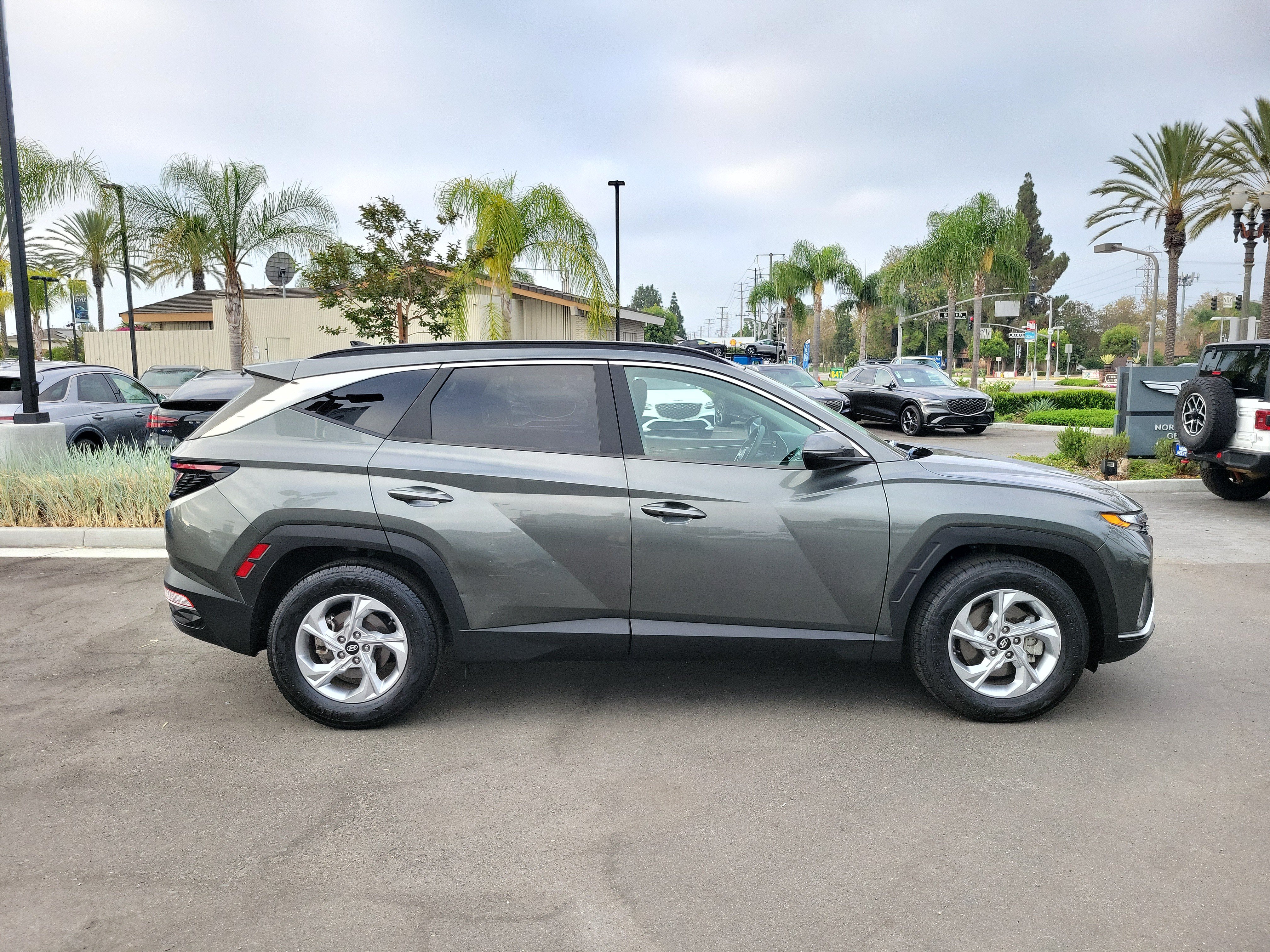 Used 2022 Hyundai Tucson SEL w/ Cargo Package FWD image 5